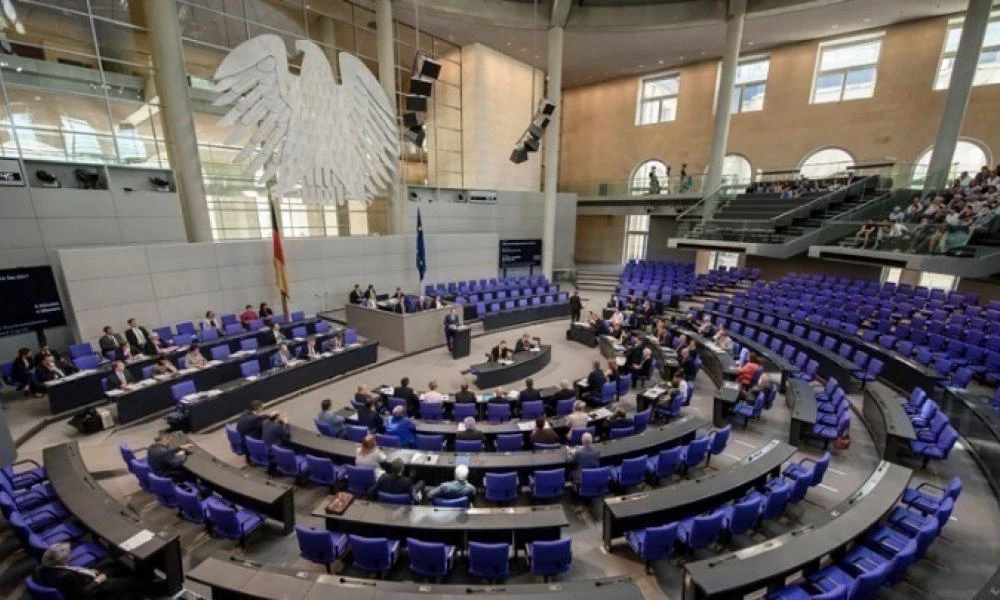 Γερμανία: Η Bundestag επικύρωσε τη διεύρυνση του ΝΑΤΟ με την ένταξη Σουηδίας-Φινλανδίας